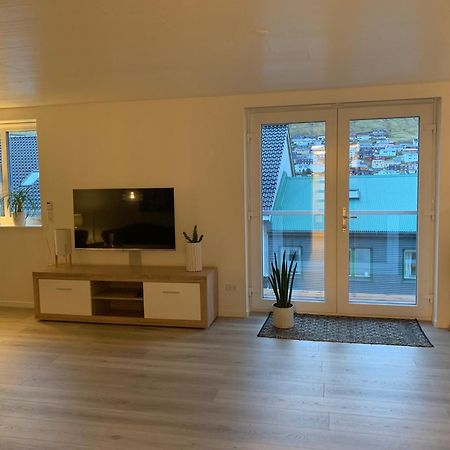Spacious Apartment On N.P.Gota 8A, Klaksvík 외부 사진