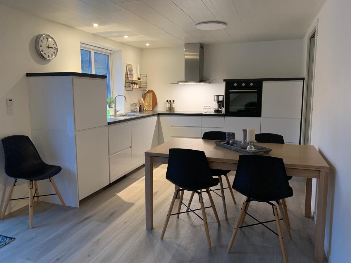 Spacious Apartment On N.P.Gota 8A, Klaksvík 외부 사진